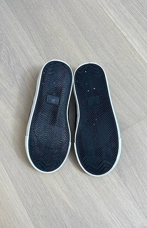Schuhe für Jungen: Turnschuhe Gr. 32 Neu – Gebraucht aus Glattpark(Opfikon) von humanpro 3