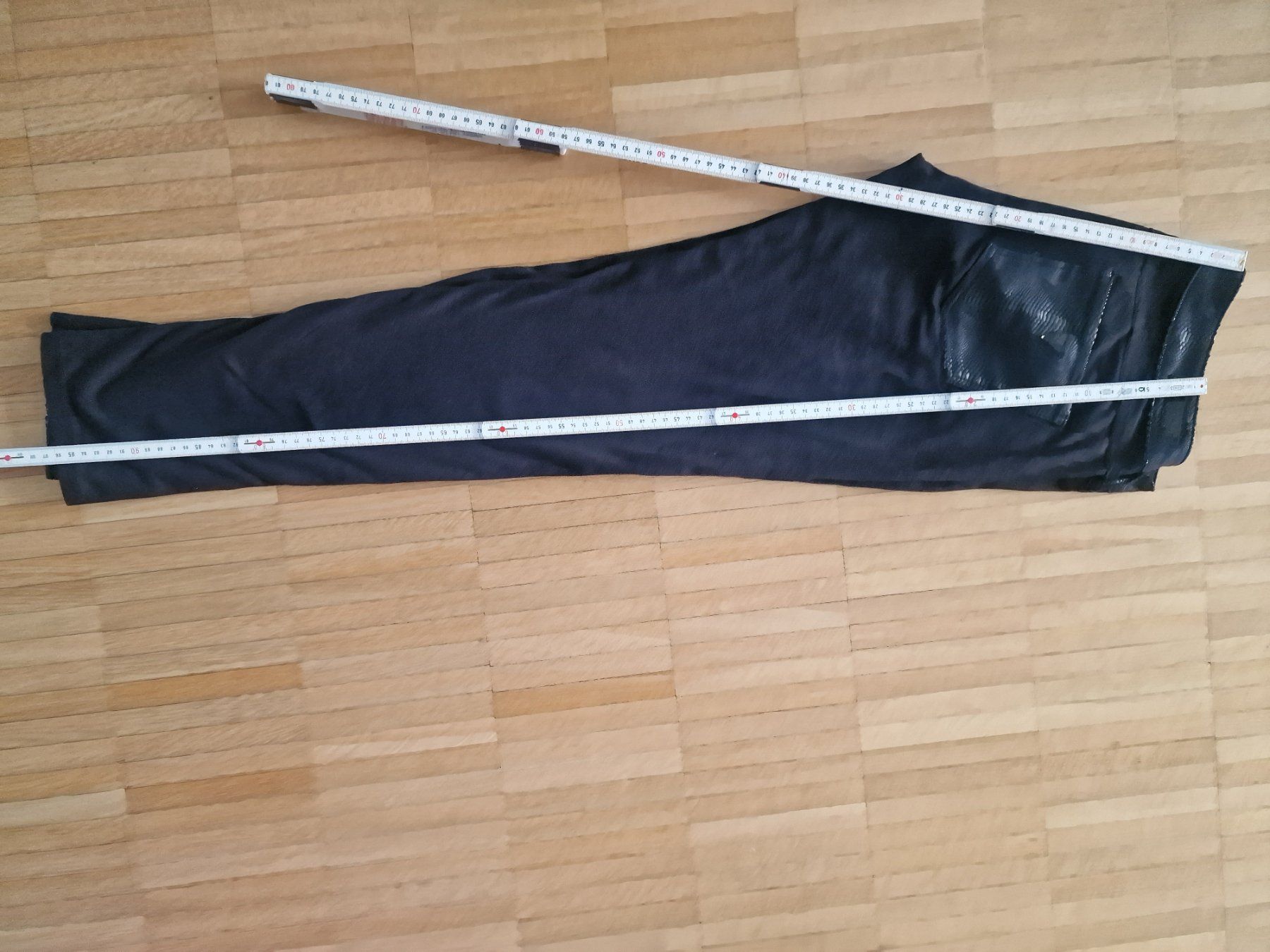 Guess Pantaloni: Guess Hose – Usato da Laufenburg venduto da may_r2st 2