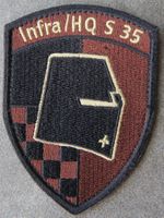 Infra / HQ S 35, Badge