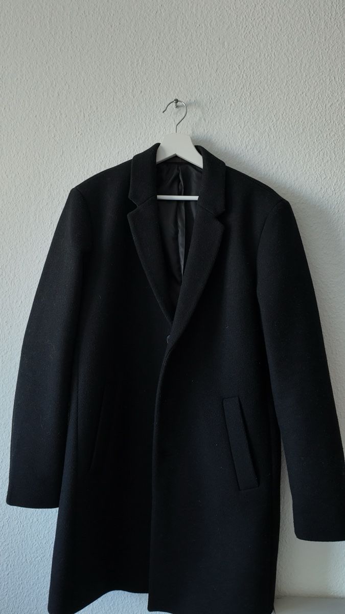 Cappotti: Klassischer schwarzer Wintermantel Herren Gr.52, elegant, wi – Usato da Basel venduto da 2ndhandSwiss