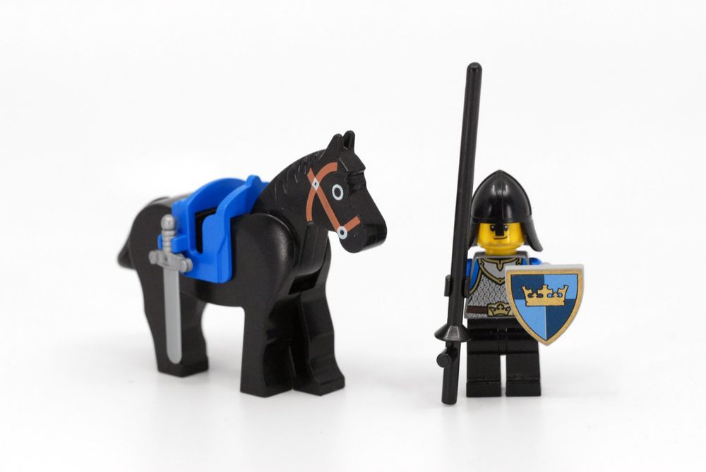 Lego Castle Ritter-Minifigur (Gebraucht) in Uznach für CHF 7 – mit ...