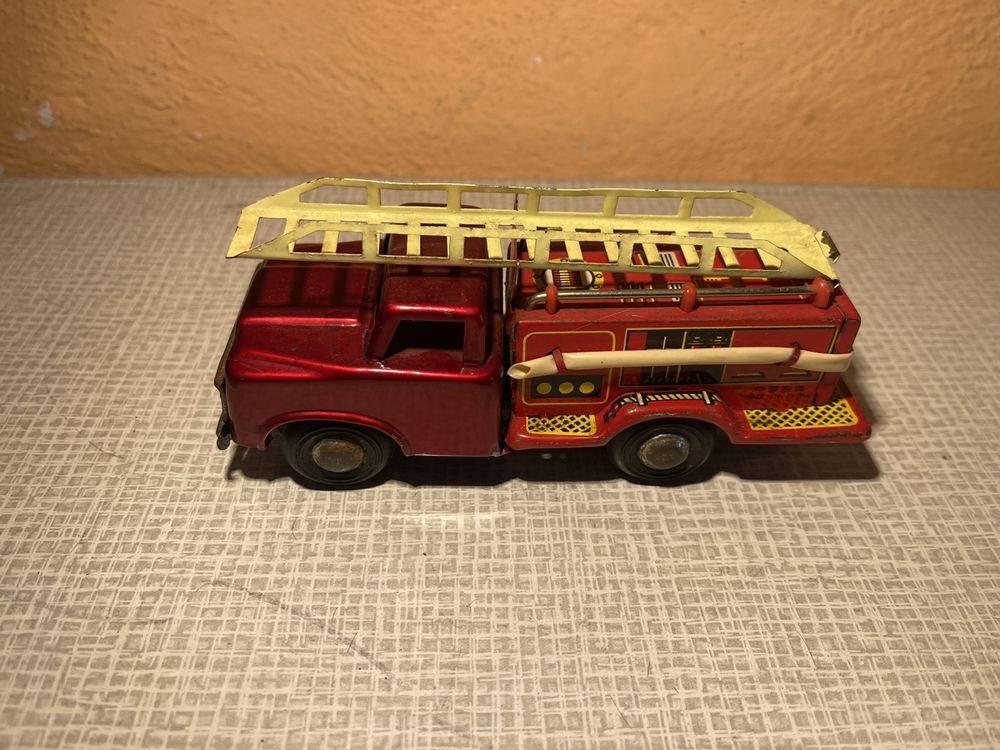 Jouets: Blechspielzeug Feuerwehrauto 16cm – D'occasion à dietikon par fernando011 3