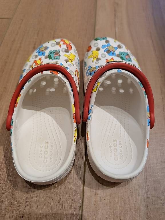 Scarpe per ragazzi: Crocs Pokémon Grösse 30-31 – Usato da Gümligen venduto da fab_gdp7