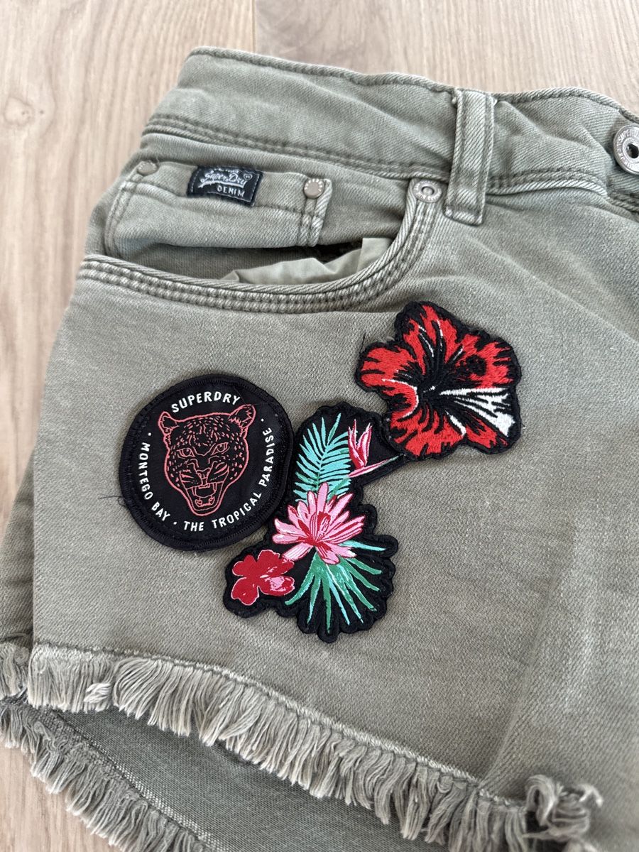 Superdry Jeans: Superdry Shorts – D'occasion à Küttigen par evelineh04 1