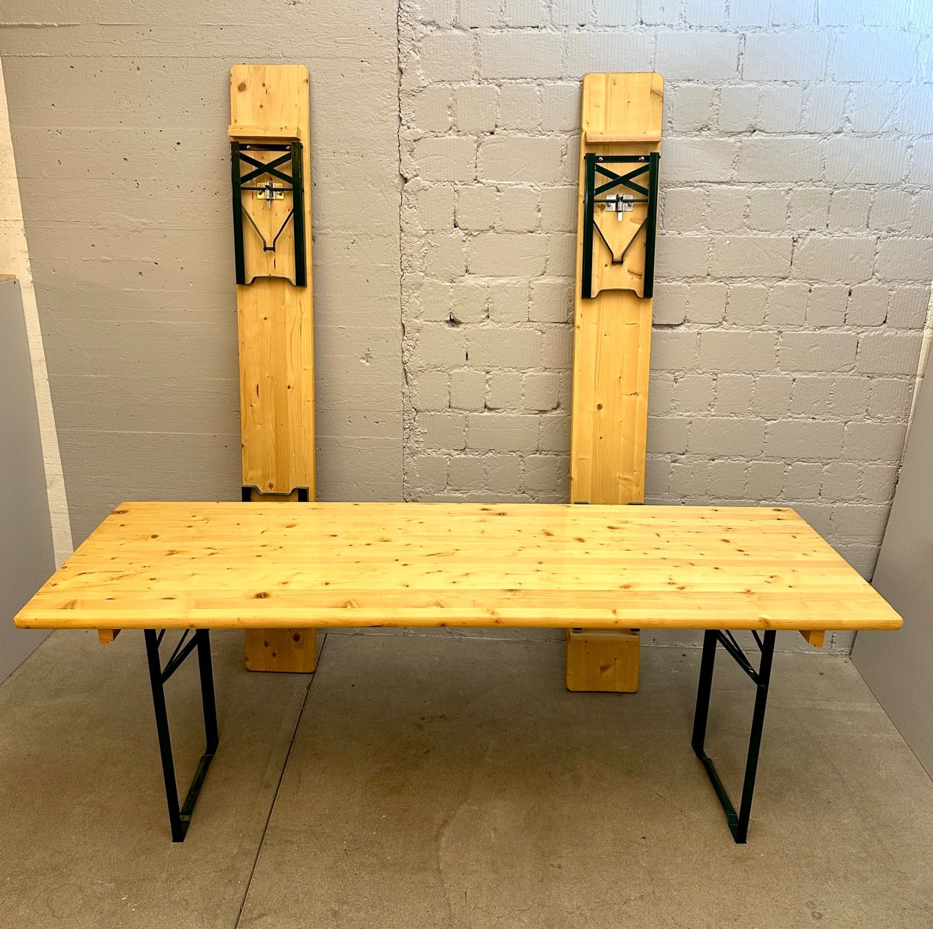 Set de table et chaises: FESTBANK AB 1.- !!! – D'occasion à Zürich par NIKI777 1