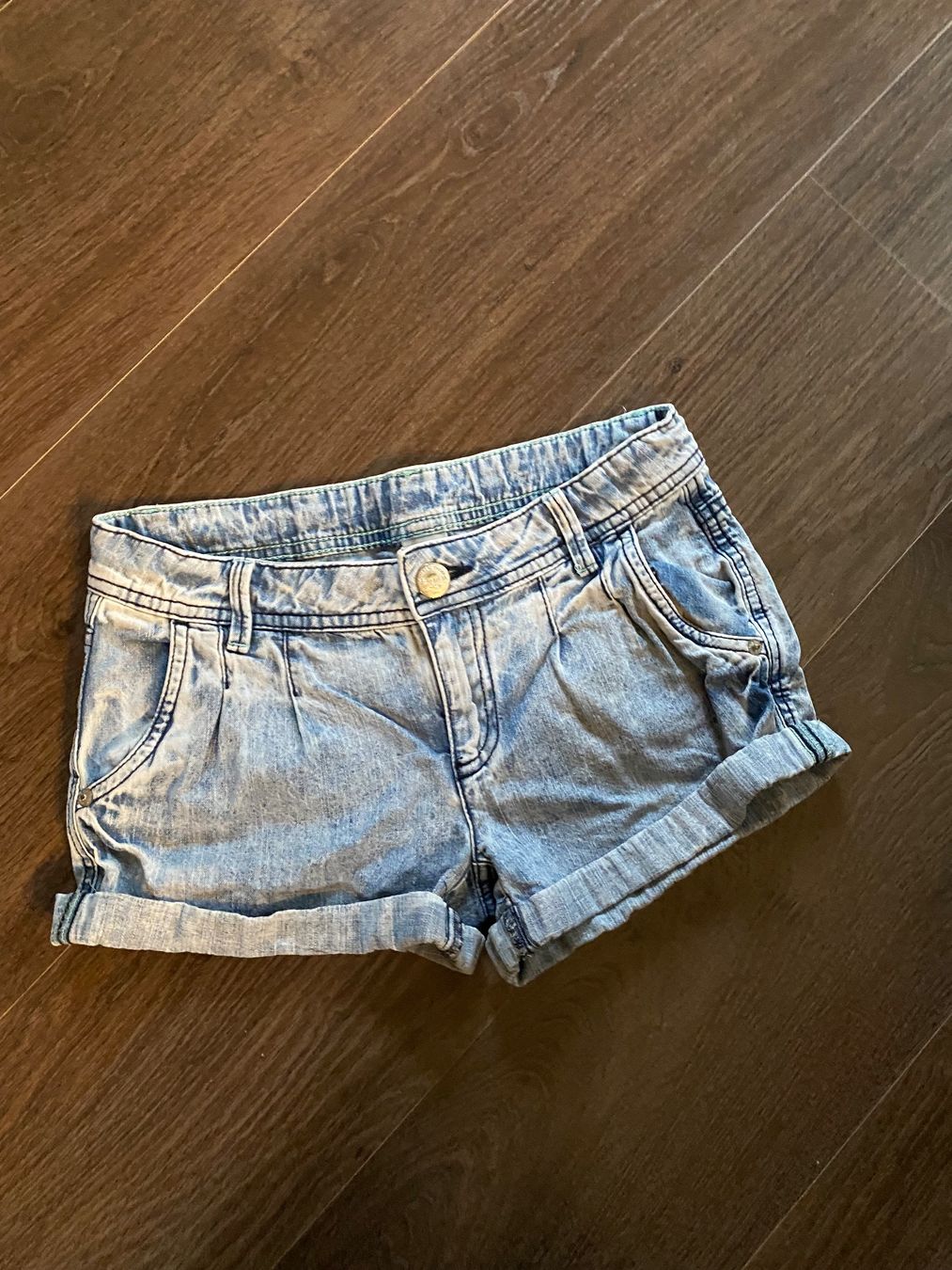 C&A Pantaloni: Short en 140 – Usato da chermignon venduto da pioupioumf