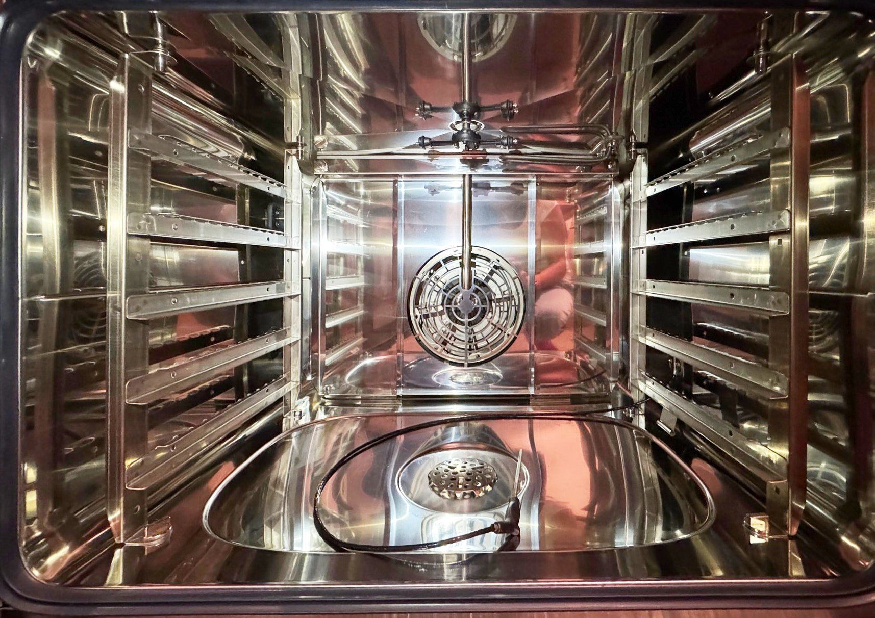 Unox Forni: 2X CHEFTOP COMBI STEAMER + HOTTE +  SUPPORT. Excellent état. – Usato da Bulle venduto da doc_cyh2 2