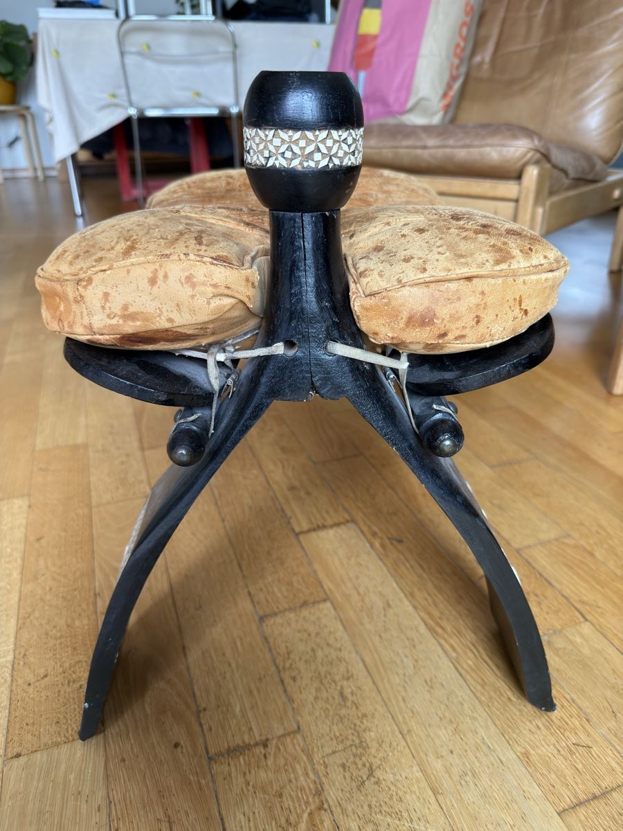 Sgabelli: Vintage Kamelhocker Leder / camel saddle stool – Usato da Zürich venduto da benshume 2