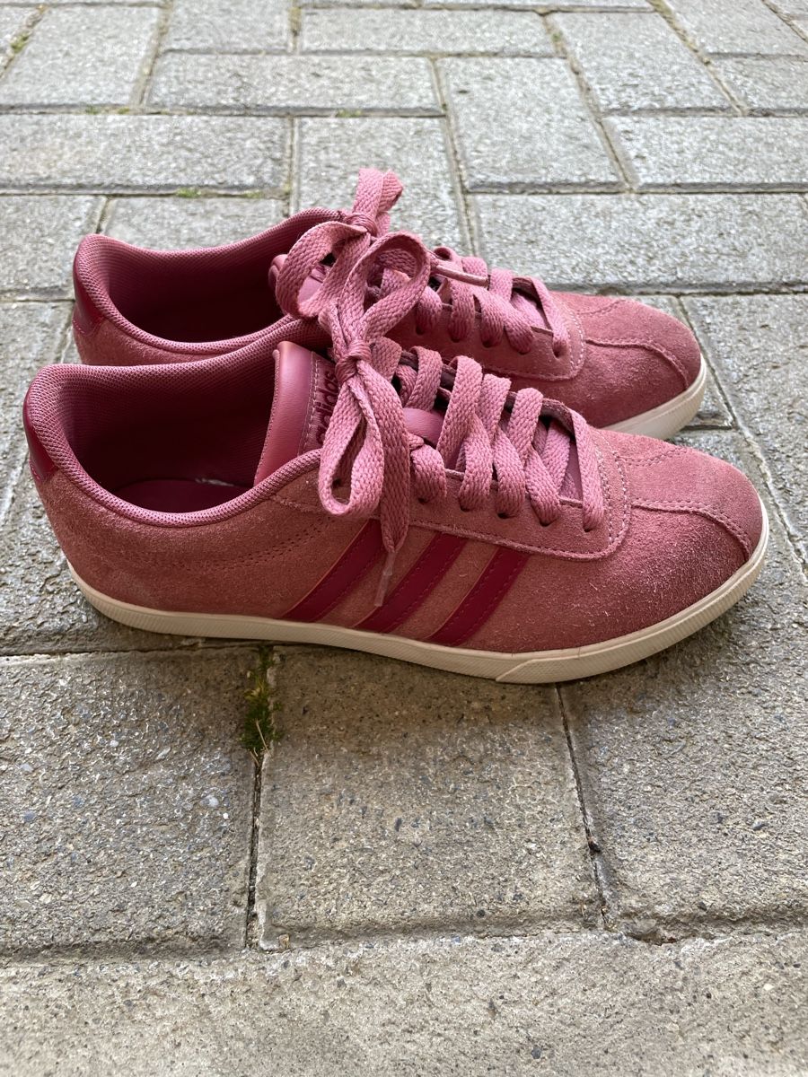 Adidas Chaussures femmes: Adidas Sneaker Gr. 37 1/3 – D'occasion à Kölliken par Michi180 1