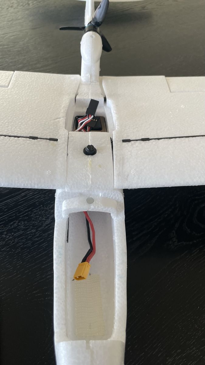 Modellismo RC: Handlicher Motorflieger ZHOD – Usato da Luzern venduto da Swisseagle 1
