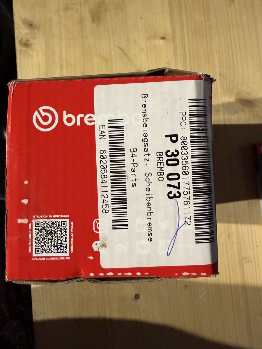 Brembo Tutti pezzi di ricambio auto: Brembo Bremsklötze P30 073 – Usato da Schwanden GL venduto da Lex95