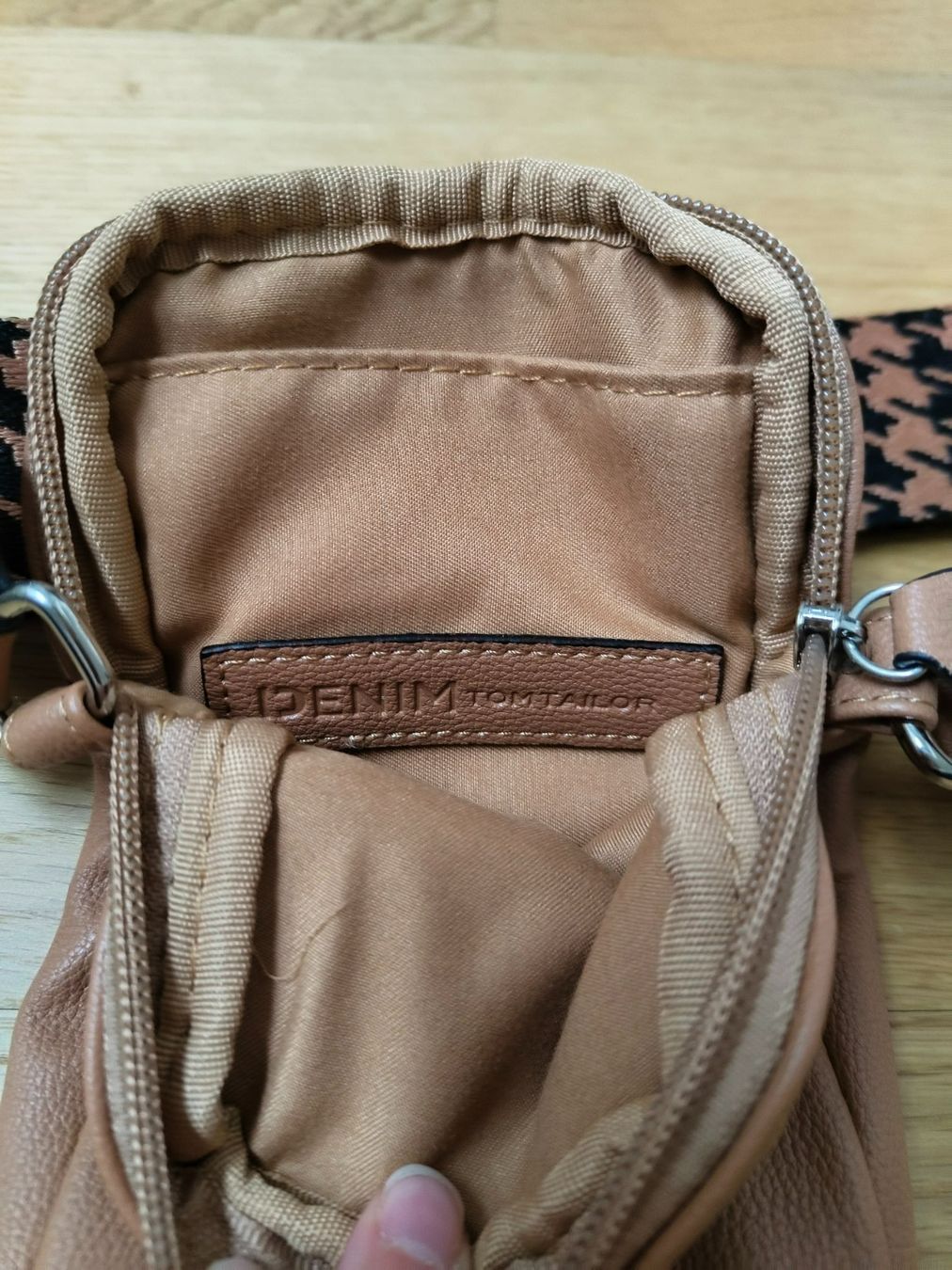 Tom Tailor Taschen für Damen: Tom Tailor DENIM Handytasche – Gebraucht aus Schwyz von Balmer92 3