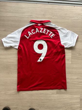 2017-18 Arsenal Home Shirt Lacazette #9 - (M)