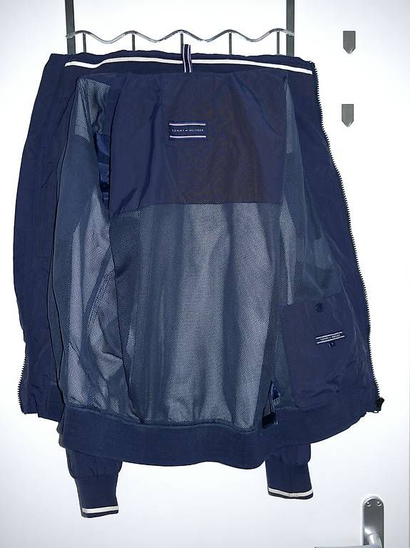 Giacche: Tommy Hilfiger Jacke, Grösse S, Blau – Usato da Niederwangen BE venduto da Benny.7 2