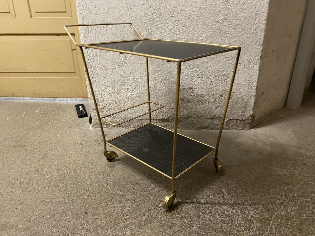 Carrelli di servizio: Mid-Century Servierwagen – Usato da Zürich venduto da Modulator