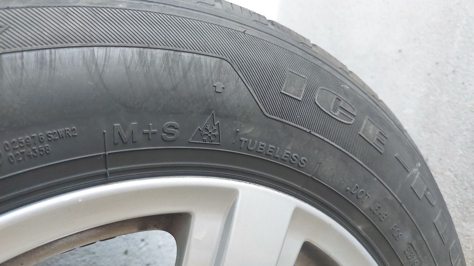 Audi Pneumatici & Ruote complete: Original Audi Q5 Winterräder – Usato da Winterthur venduto da Truck 2