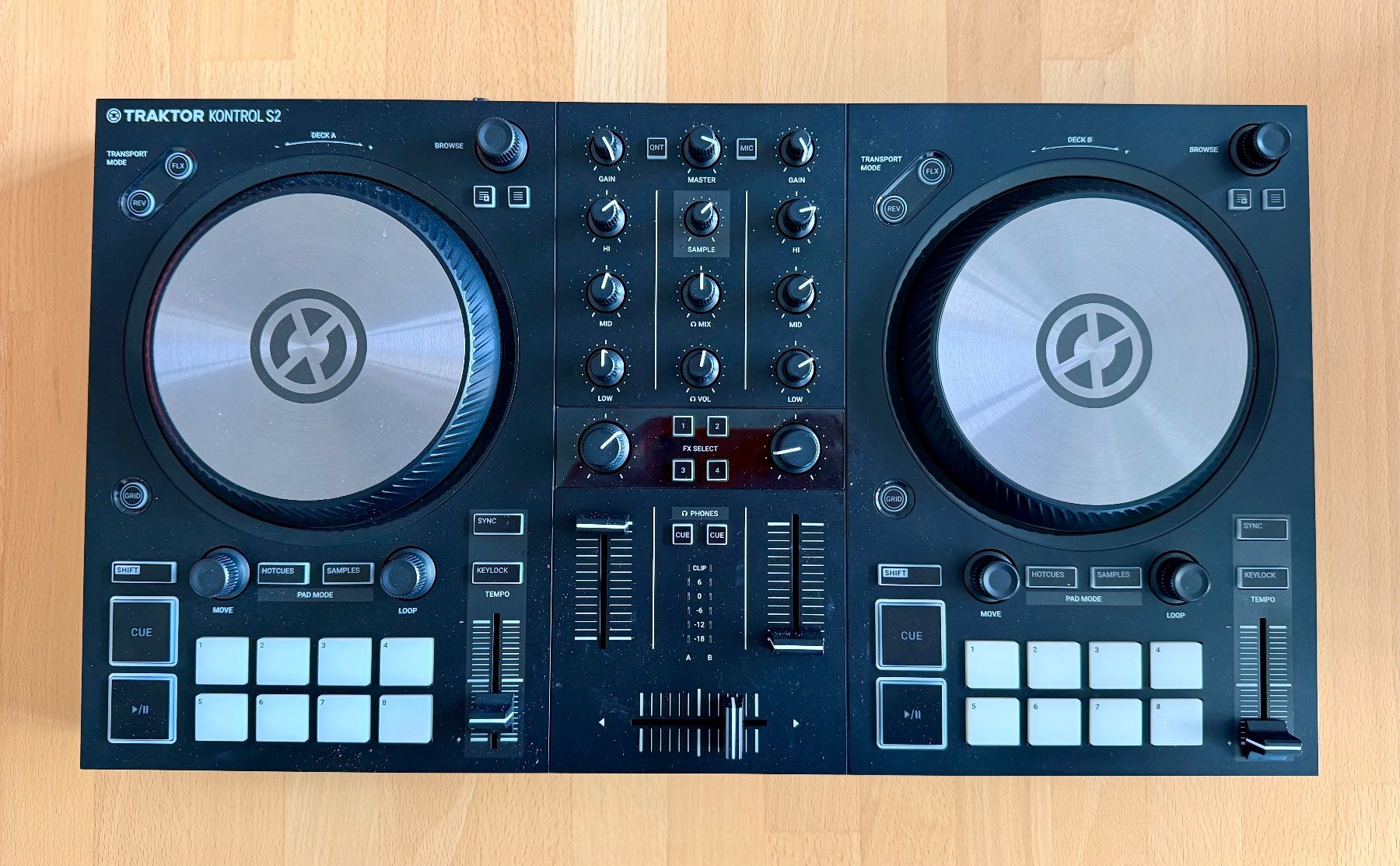 Traktor Console di mixaggio: TRAKTOR KONTROL S2 MK3 – Nuovo (secondo la descrizione) da Birsfelden venduto da FoRmaTiiK