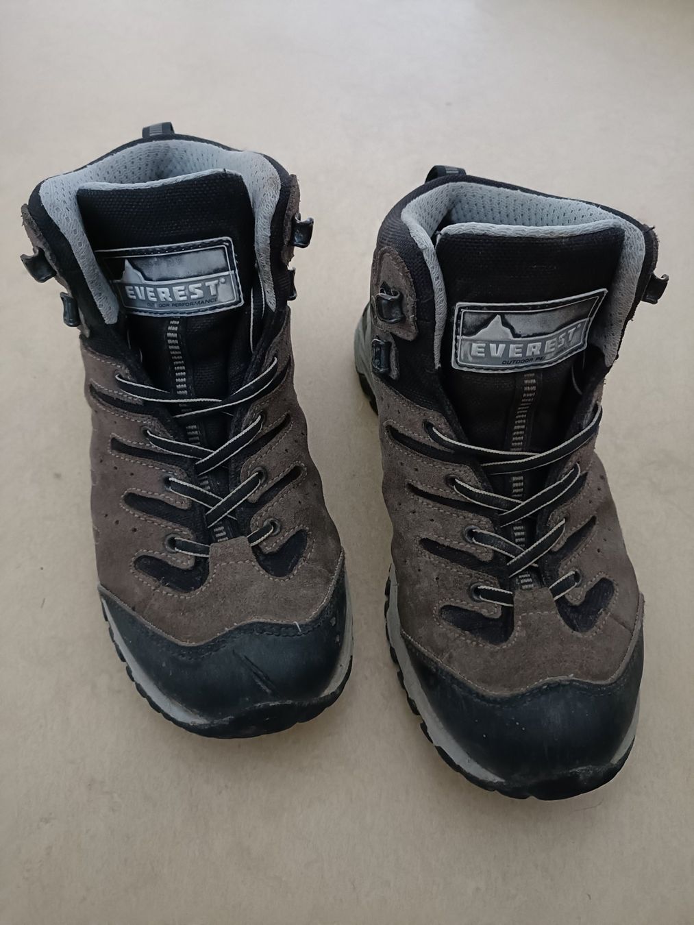 Everest Scarpe da uomo: Trekkingschuhe Everest Grösse 37 – Usato da Riedern venduto da Lukas426