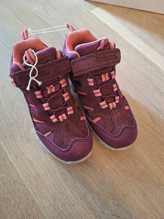 Schuhe für Mädchen: Chaussures de marche taille 32 – Gebraucht aus Chéserex von aux_p86n 4
