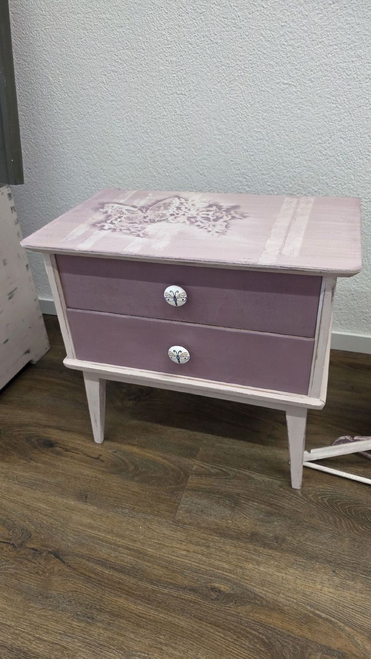 Comodini: Nachttischli Holz, Shabby Chic Stil – Usato da Niedergösgen venduto da MG46