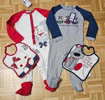 Weihnachten Baby Pyjama rot (18-24 Mt.) oder blau (2 J.) Neu