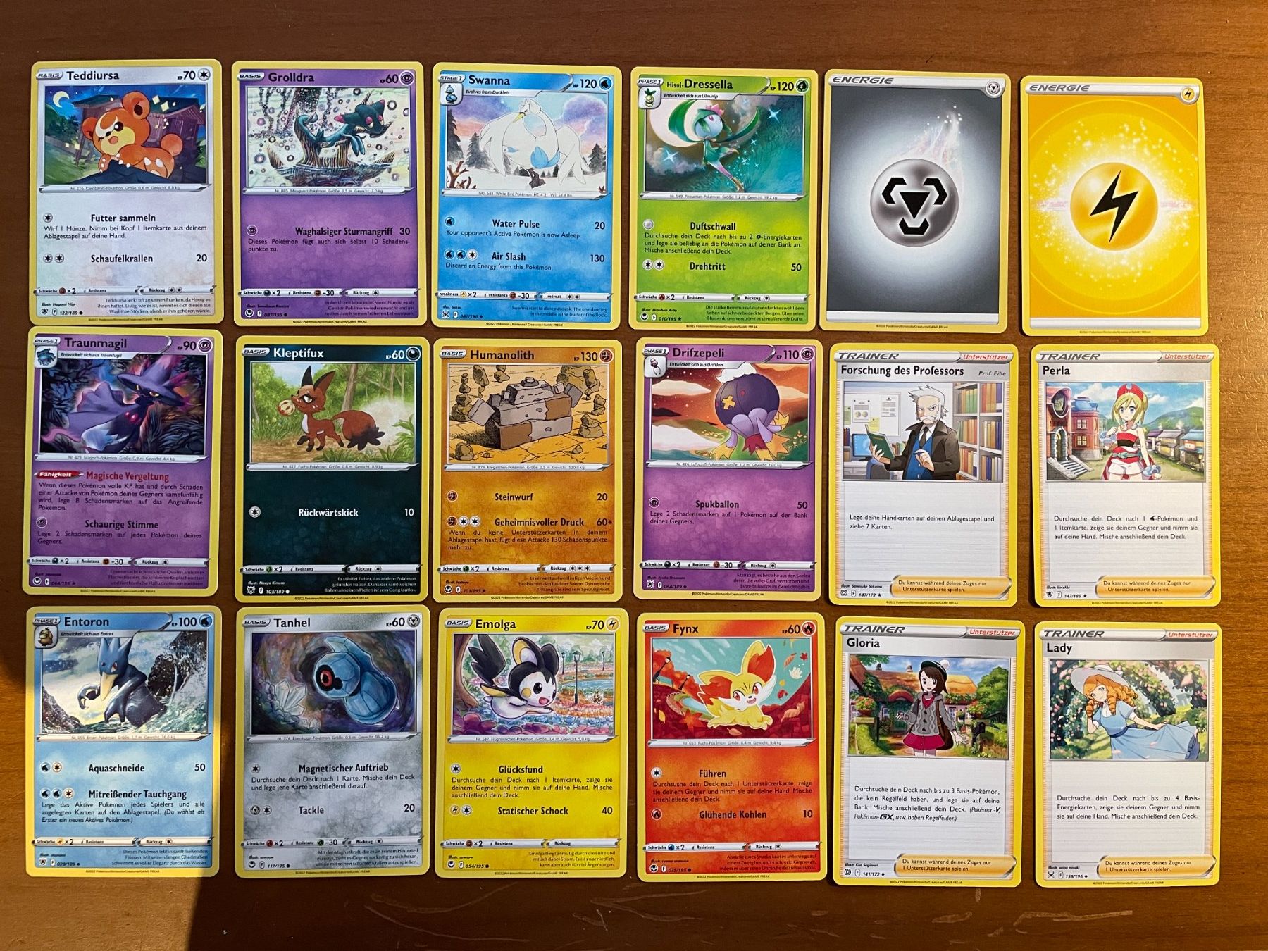 Pokémon Sammelbilder & Trading cards: Pokemon Karten Set (Versand gratis) – Neu (gemäss Beschreibung) aus Chur von Angerson