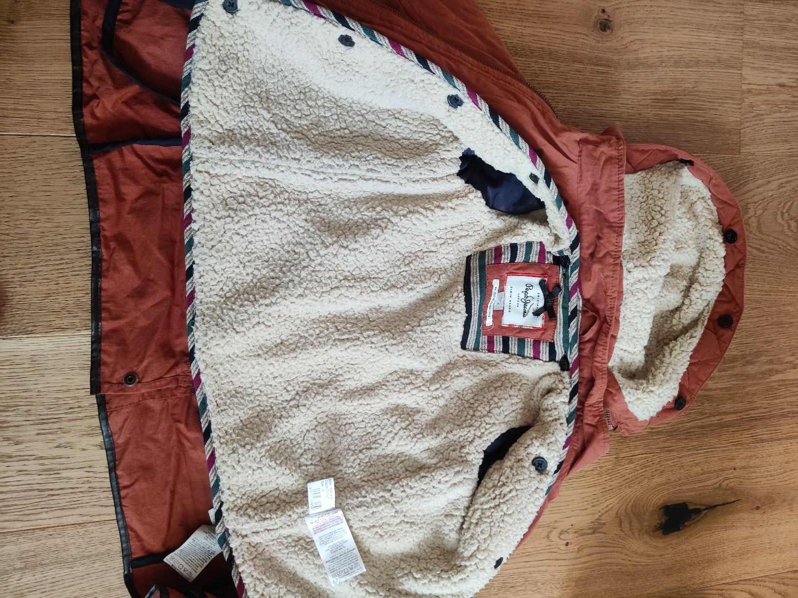 Pepe Jeans Jacken & Mäntel: Pepe Jeans kinderwinterjacke Gr.4j – Gebraucht aus Ostermundigen von Louhdezd 2