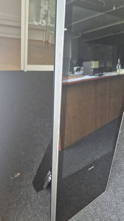 Monitor: Screenpose Werbescreen Aufsteller – Usato da Kerns venduto da Naturalpower 2