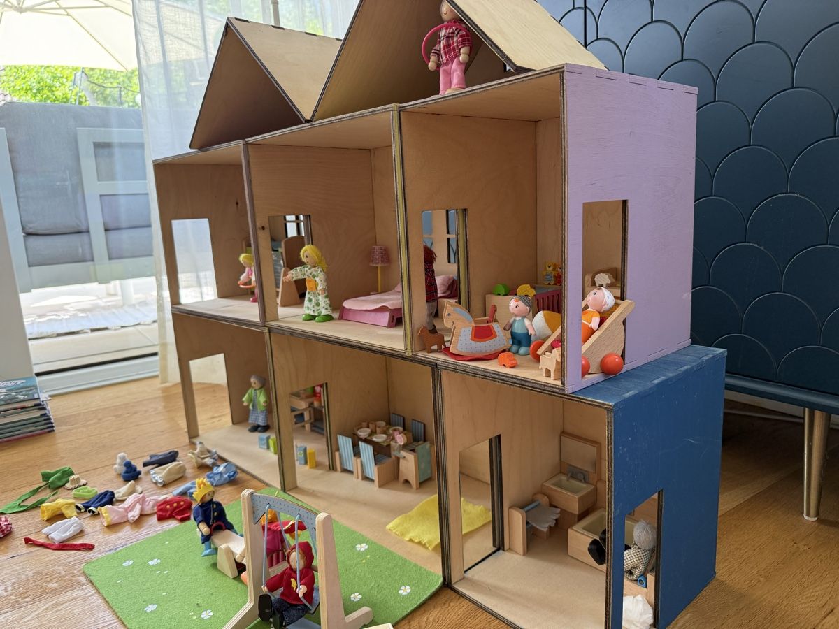 Case e mobili per bambole: Doppel-Puppenhaus mit Zubehör – Usato da Steinmaur venduto da kbraun01 6