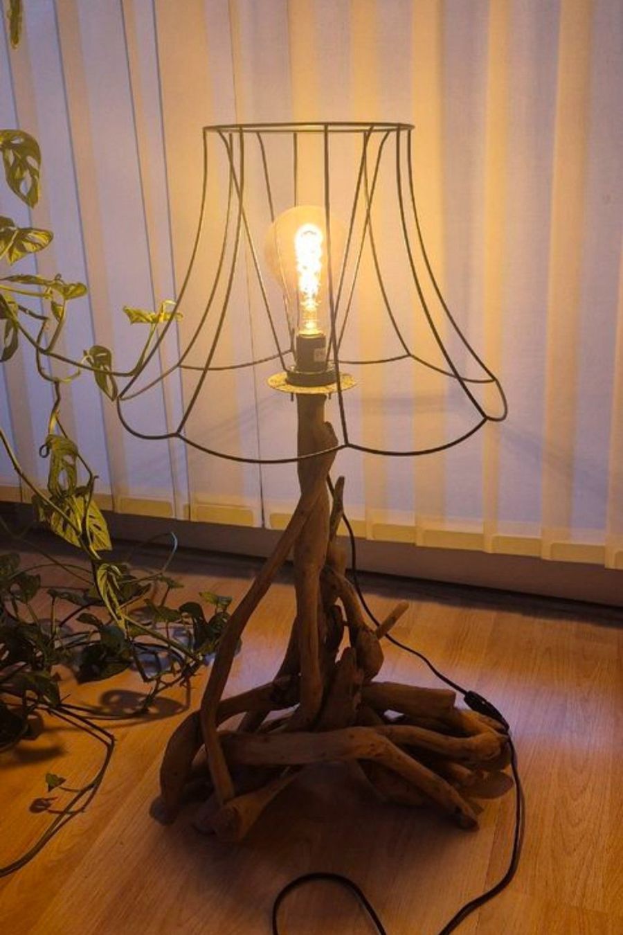 Lampade: Schwemmholz Lampe – Usato da Moutier venduto da Maria1704