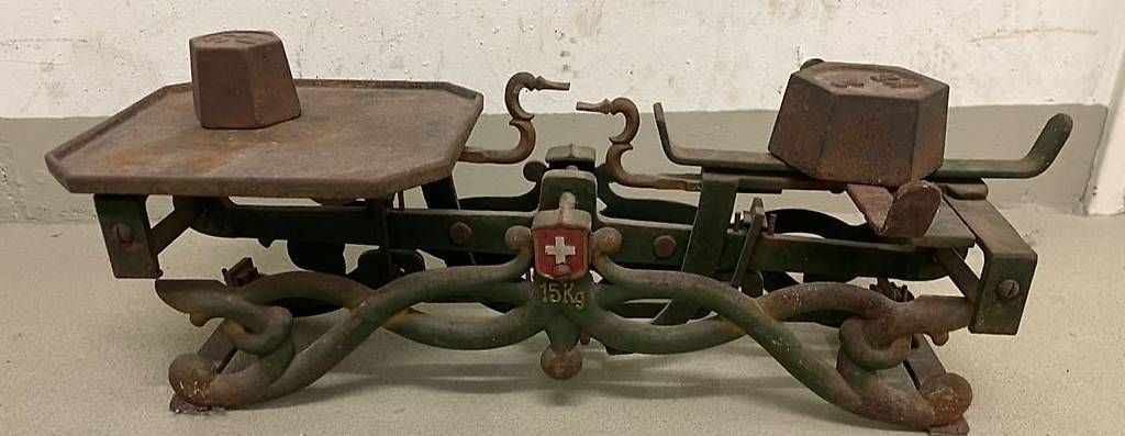 Bilance e pesi: Antike Waage 15kg – Usato da Bonstetten venduto da lais
