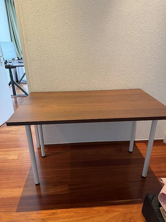 Scrivanie: Schreibtisch 120x70 – Usato da Eglisau venduto da Gerr1ck