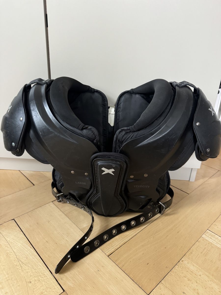 Protezioni & Imbottiture: Xenith Shoulder Pads Grösse L – Usato da Bern venduto da Sonne26Mond