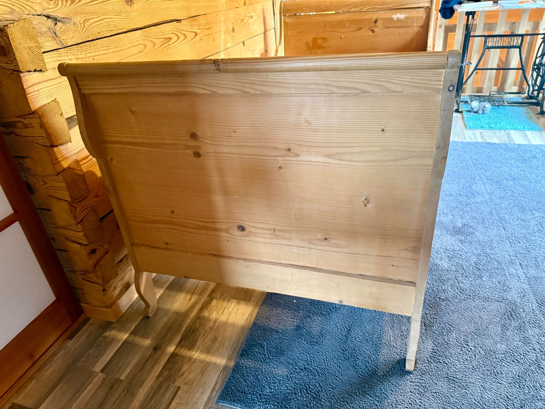 Betten: Altes Holzbett 90x200cm – Gebraucht aus Grabs von Na_Va 4