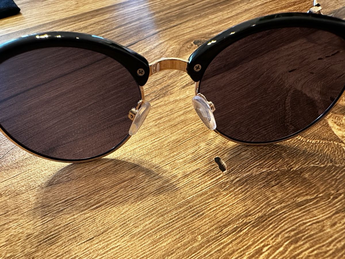 Occhiali & Lenti: Sonnenbrille Schwarz, Gold – Usato da Siebnen venduto da luana_cataleya 2