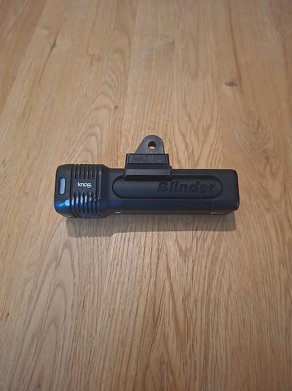 Pezzi di ricambio: Knog Blinder 1300 gebraucht mit Gopro halter – Usato da Gerlafingen venduto da MMoeller 3