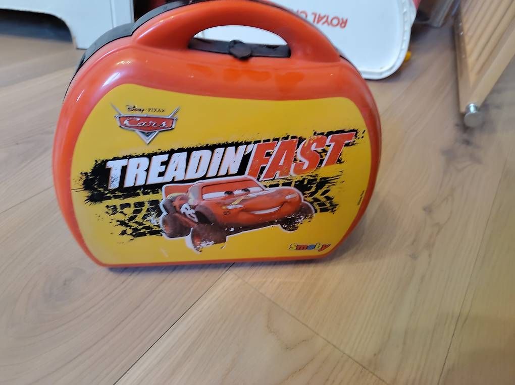 Spielzeuge: Flash McQueen avec valise  – Gebraucht aus Vuisternens-Romont von jea_75h2 1