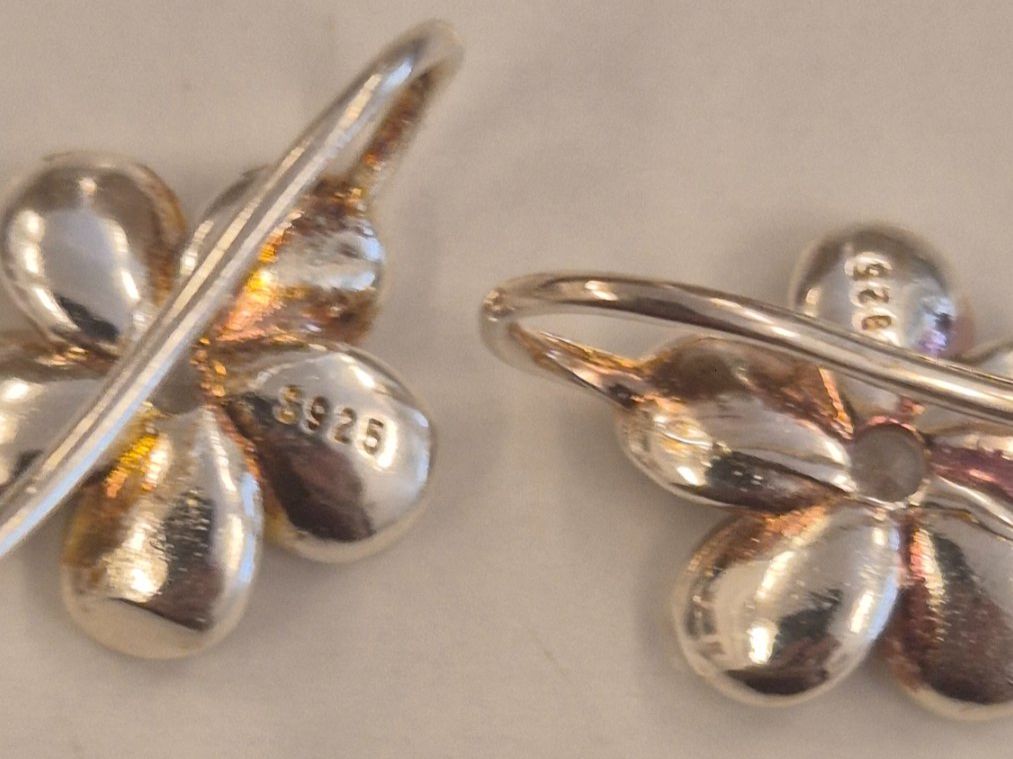 Altri gioielli: 4 Paar Ohrschmuck Silber 925 gebraucht – Usato da Eglisau venduto da AtelierSu 4