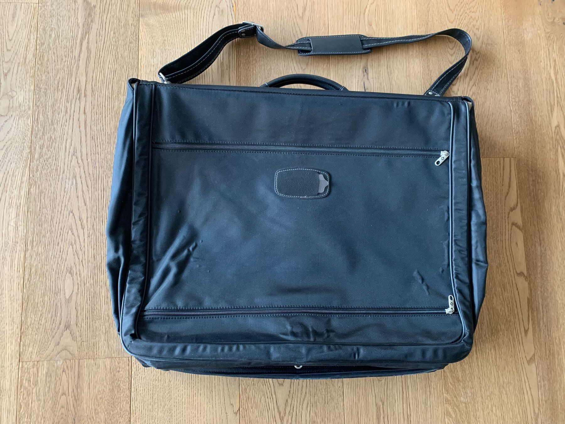 Samsonite Valigie: SAMSONITE Kleidersack wie NEU – Usato da Zug venduto da kuba1972 1