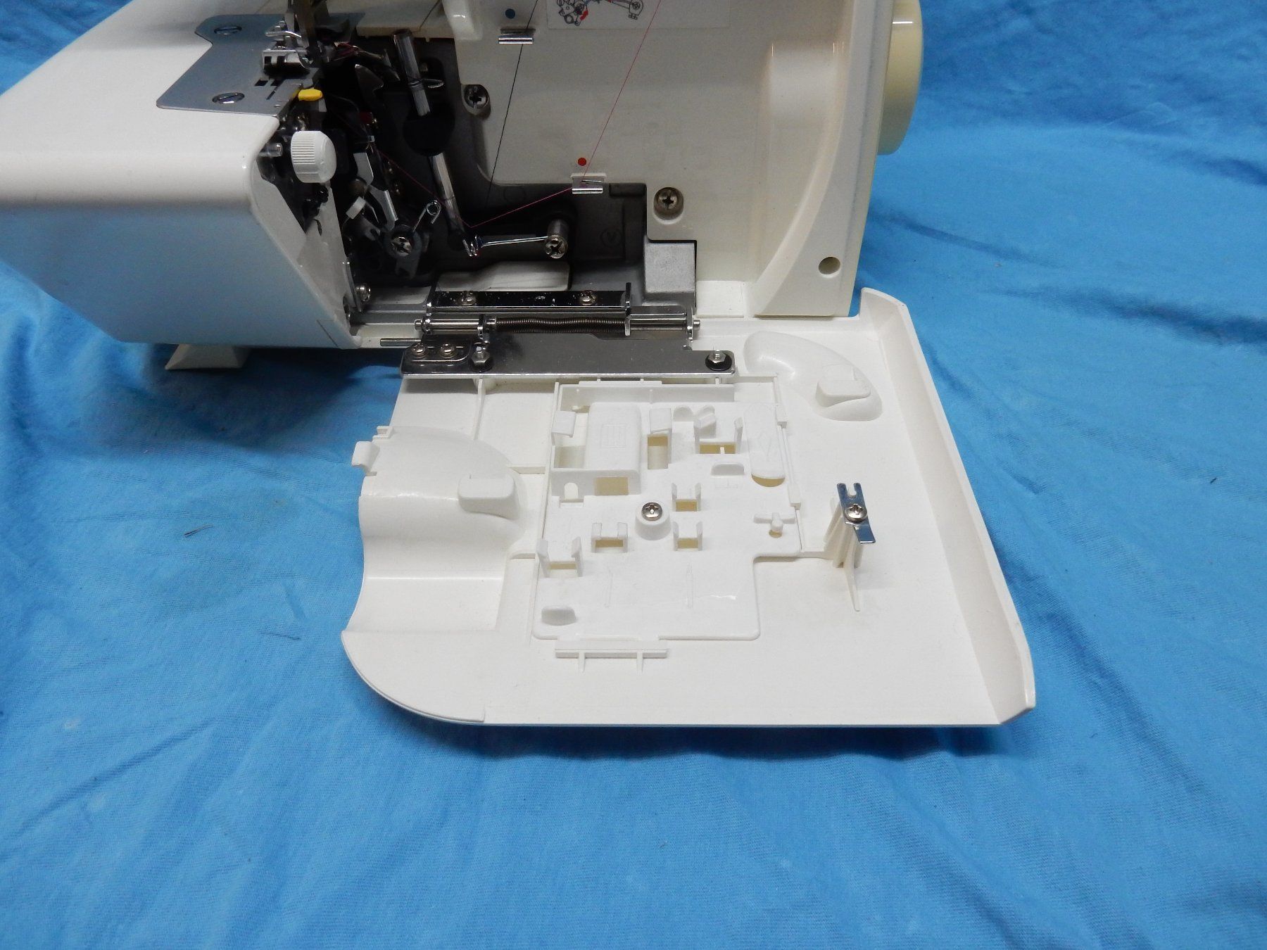 Bernina Nähmaschinen: Bernina Overlock 1100DA    26089 – Gebraucht aus Watt von Mariposa49 4