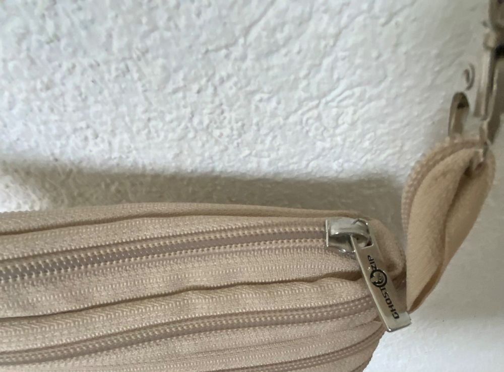 Borse da donna: GHOST ZIP Umhänge Tasche Täschchen – Usato da Illnau venduto da Bab58blau 4