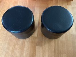 2 Hocker, Kunstleder