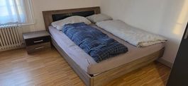 Doppelbett inklusive Rost, Matratze und zwei Nachttische