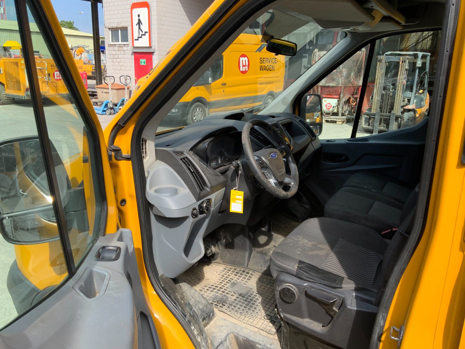 Ford Veicoli commerciali: Ford Transit Pritschenwagen mit Doppelkabine – Usato da Regensdorf venduto da MAGZH 4