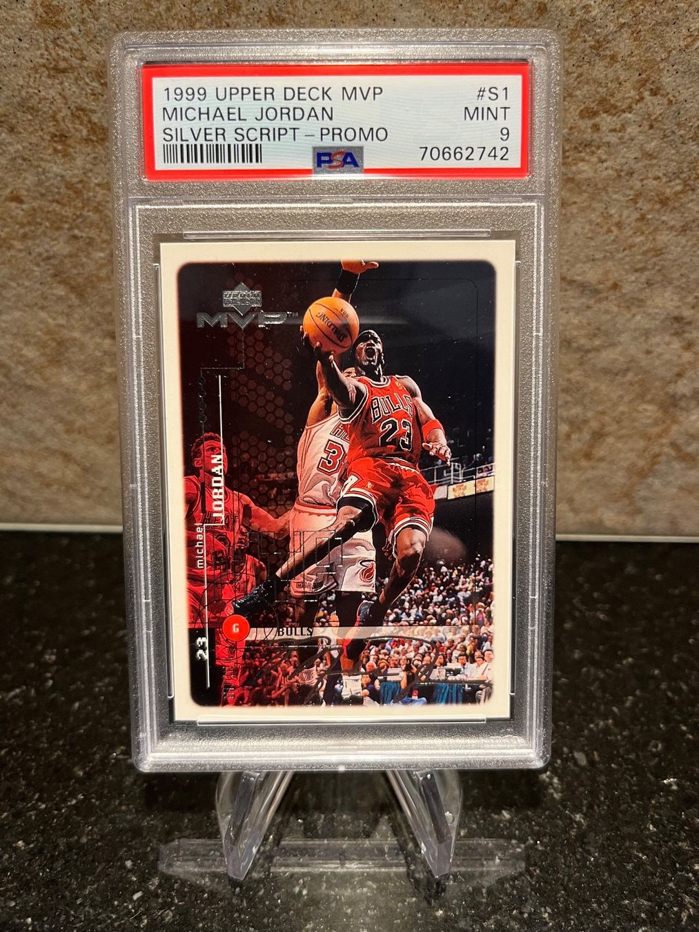 Nba Sammelbilder & Trading cards: NBA MVP Michael Jordan Silver Script promo PSA 9‪ – Gebraucht aus Moudon von AndreSR89