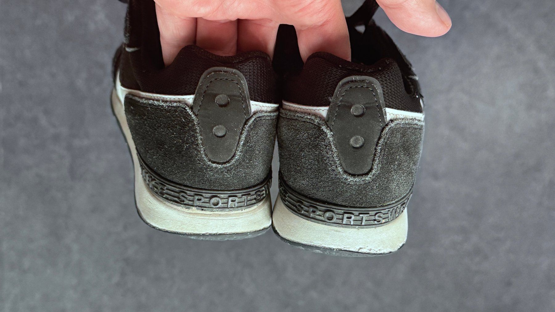 Nike Chaussures hommes: Sneaker Nike, schwarz, Gr. 37.5 – D'occasion à Baar par qsi2005 5