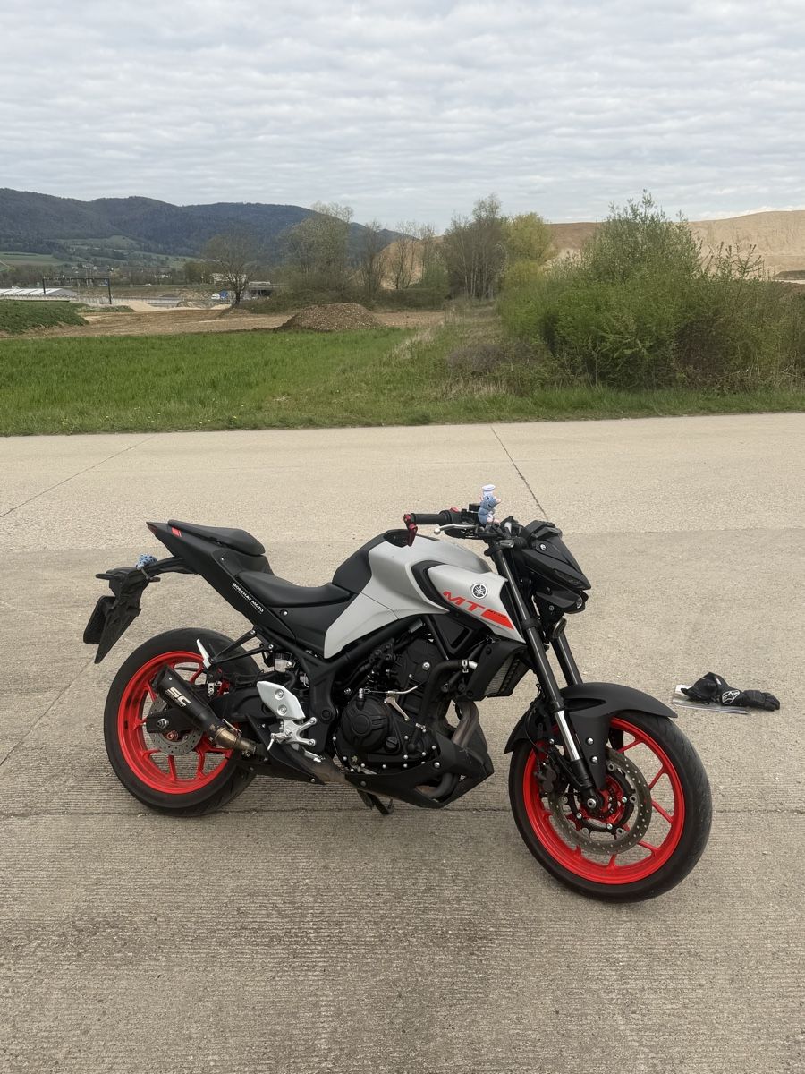Yamaha Strada: Mt-03 à vendre – Nuovo (secondo la descrizione) da Courrendlin venduto da ila_vrl8 1