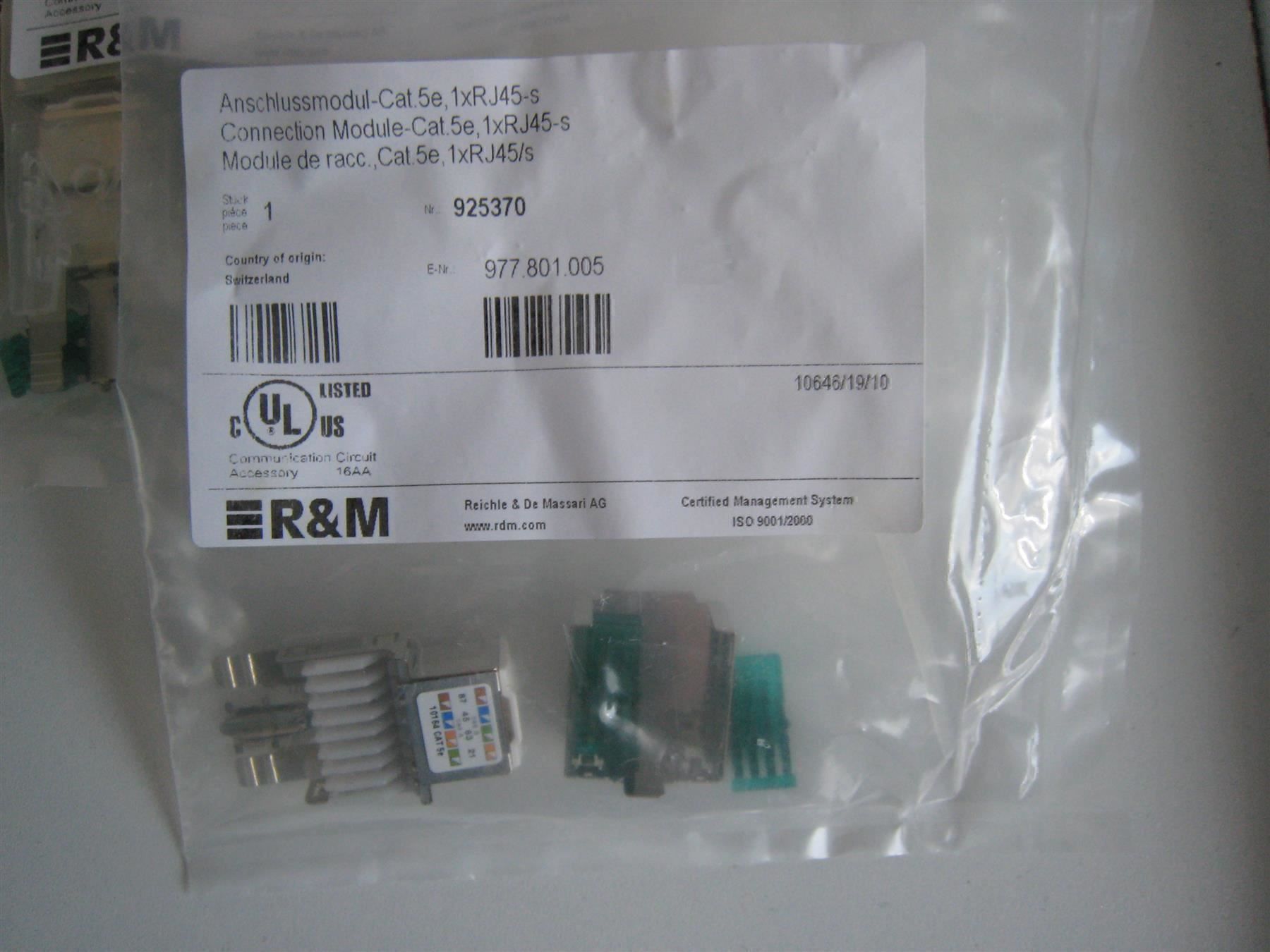 Spine: ***** Module de raccordement Cat 5 - RJ-45 – Nuovo e nell'imballaggio originale da Villaz-St-Pierre venduto da Ubid 1