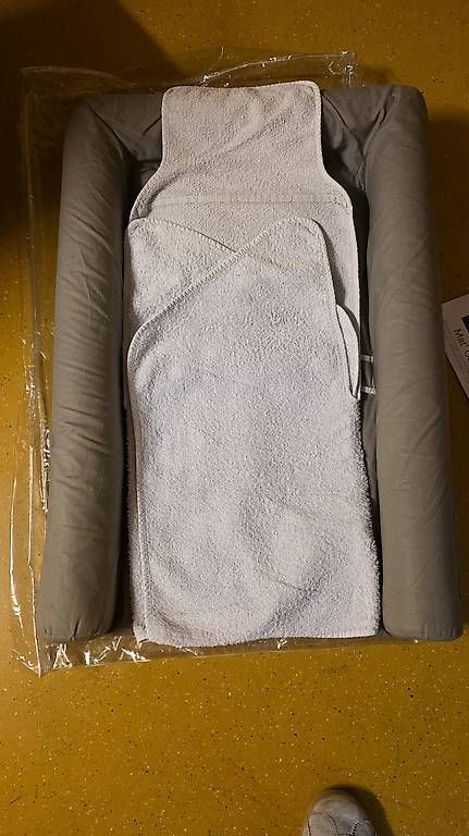 Fasciatoi & Accessori: Matelas pour table à langer  – Usato da Compesières venduto da mlle_steph