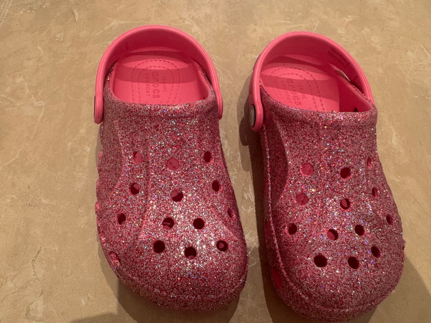 Crocs Schuhe für Mädchen: Crocs neu, 30/31 – Neu und originalverpackt aus Klingnau von Markus14